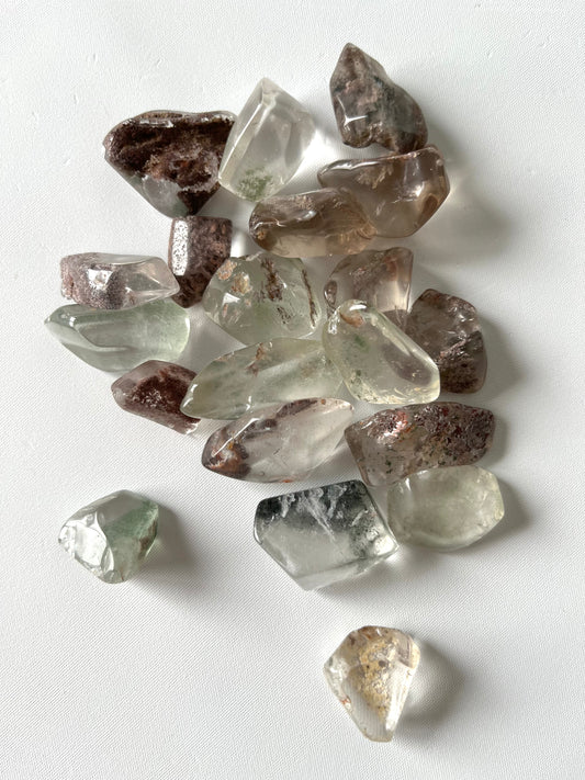 Lodalite crystal tumble stones with unique inclusions for dream recall and focus, available online in NZ. Ideal for collectors and crystal healing.