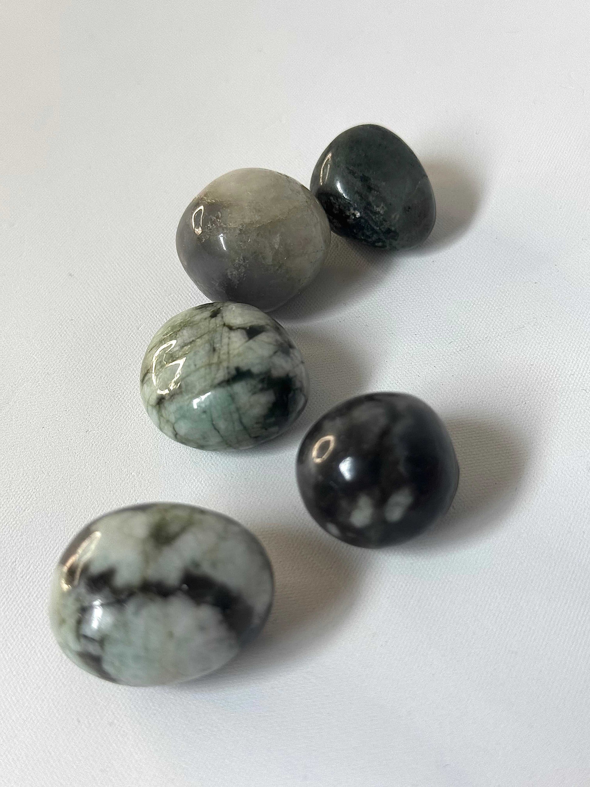 Set of Emerald Crystal Tumble Stones | Bespoke Crystals
