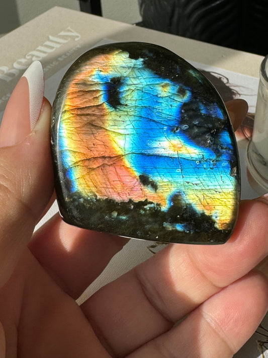 HQ Labradorite Freeform L02