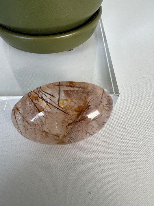 Red Rutile in Quartz Lense