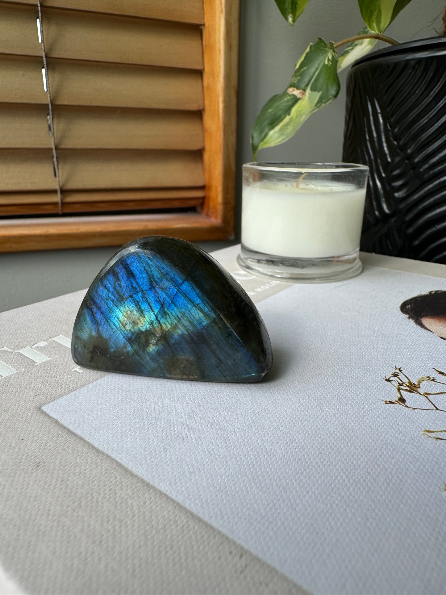 HQ Labradorite Freeform L021