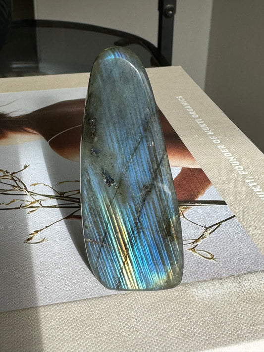 HQ Labradorite Freeform L05