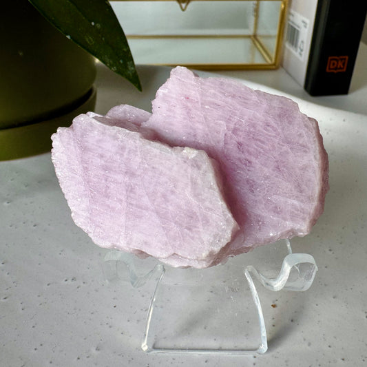 Raw Kunzite Crystal | bespoke Crystals NZ
