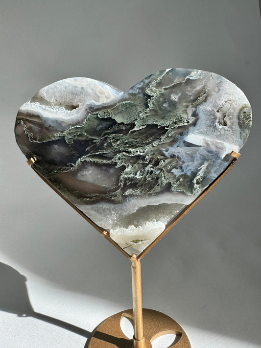 Heart-shaped Moss Agate healing crystal | online crystals NZ