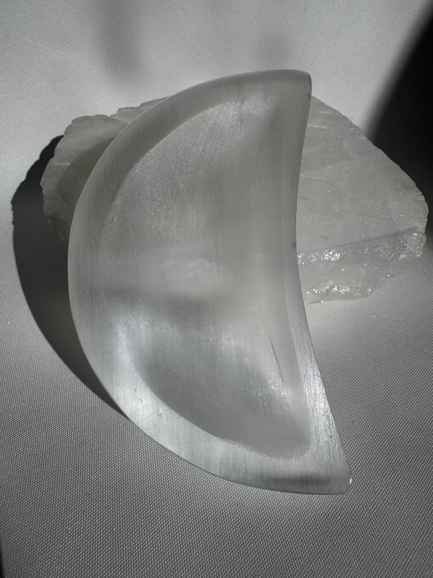 Selenite Crystal Moon Dish – Cleansing Bowl for Charging Crystals and Energy Clearing
